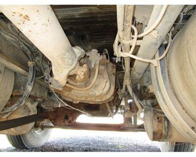 Fuller RTLO15610B Transmission for a Mack CH613