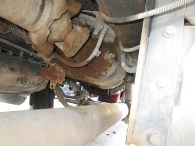 Fuller RTLO16913A Transmission for a Peterbilt 387