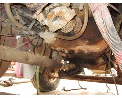 Fuller RTLO16913A Transmission for a Mack CX613 VISION