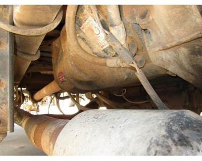 Fuller RTLO18718B Transmission for a Peterbilt 379