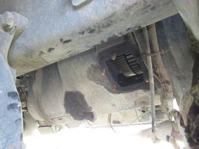 Fuller RTLO18918B Transmission for a Peterbilt 579