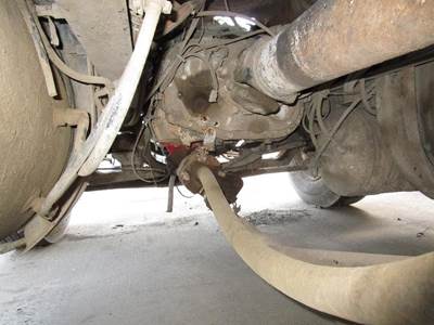 Fuller RTO16910B-DM2 Transmission for a Mack CXN613