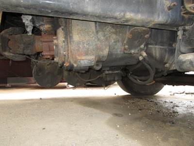 Fuller RTO16910B-DM2 Transmission for a Volvo VNL