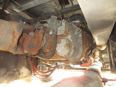 Fuller RTOC16909A Transmission for a Peterbilt 587