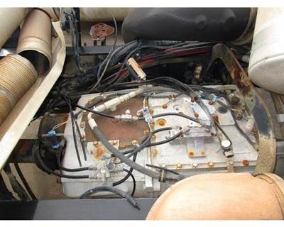 Mack T-313LR Transmission for a Mack CHU613