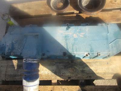 International DT466E Valve Cover