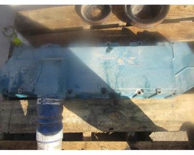 International DT466E Valve Cover