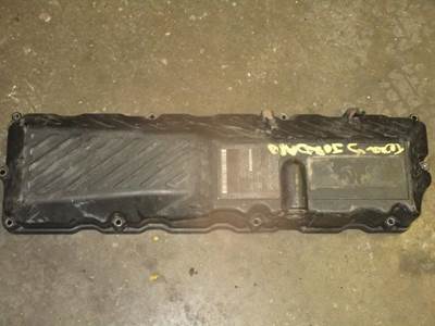 International DT570 Valve Cover