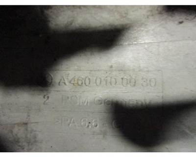 Mercedes-Benz MBE 4000 Valve Cover