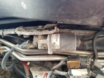 Freightliner Cascadia Windshield Wiper Motor for a Freightliner CASCADIA 125