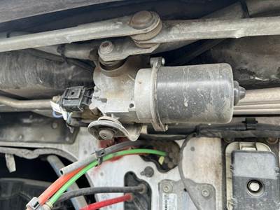 Freightliner Cascadia Windshield Wiper Motor for a Freightliner CASCADIA 126