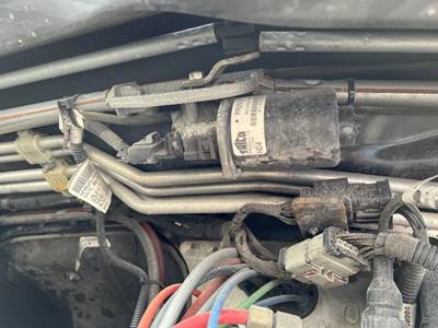 Freightliner Cascadia Windshield Wiper Motor for a Freightliner CASCADIA 125