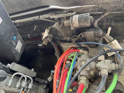 Freightliner Cascadia Windshield Wiper Motor for a Freightliner CASCADIA 125