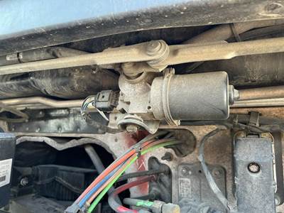 Freightliner Cascadia Windshield Wiper Motor for a Freightliner CASCADIA 126