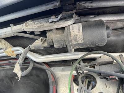 Freightliner Cascadia Windshield Wiper Motor for a Freightliner CASCADIA 125