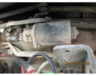 Freightliner Cascadia Windshield Wiper Motor for a Freightliner CASCADIA 125