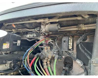 Freightliner Cascadia Windshield Wiper Motor for a Freightliner CASCADIA 126