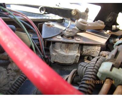 Freightliner Classic XL Windshield Wiper Motor for a Freightliner FLD132 XL CLASSIC