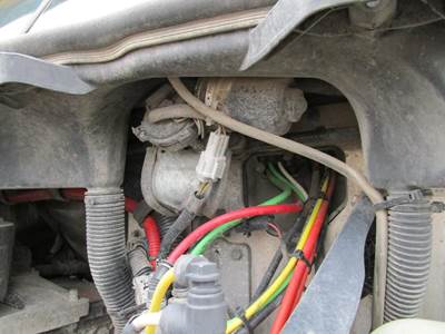 Freightliner Columbia Windshield Wiper Motor for a Freightliner COLUMBIA 120