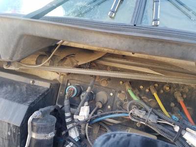 Kenworth T660 Windshield Wiper Motor