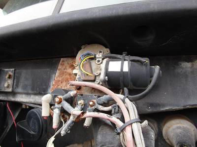 Mack Vision CX613 Windshield Wiper Motor for a Mack CX613 VISION