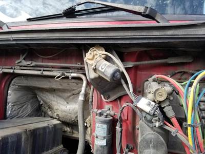 Volvo VNL Windshield Wiper Motor