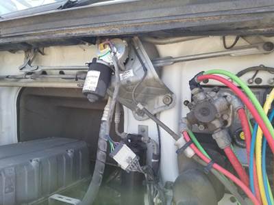 Volvo VNL Windshield Wiper Motor