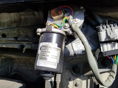 Volvo VNL Windshield Wiper Motor