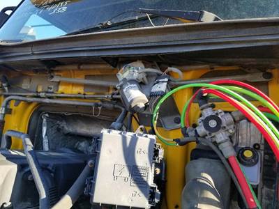 Volvo VNL Windshield Wiper Motor