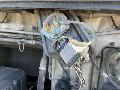 Volvo VNL Windshield Wiper Motor