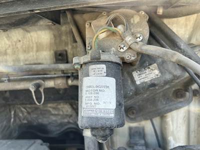 Volvo VNL Windshield Wiper Motor