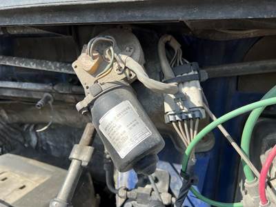Volvo VNL Windshield Wiper Motor