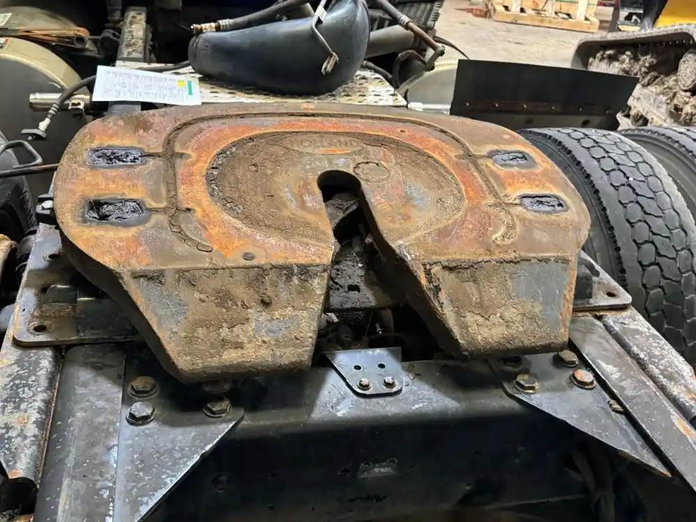 STATIONARY Jost Fifth Wheel for a 2013 Freightliner Cascadia 125 For Sale Sulphur Springs, TX