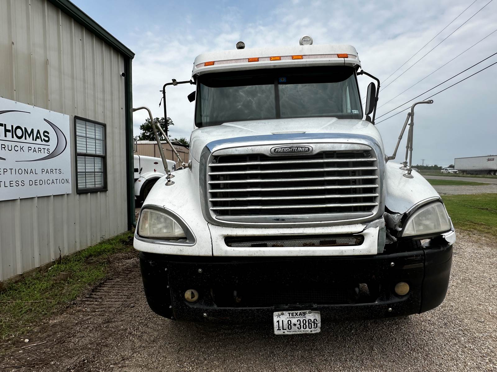 2007 Freightliner Columbia 120 Hood Clean Title, Dismantle Truck For