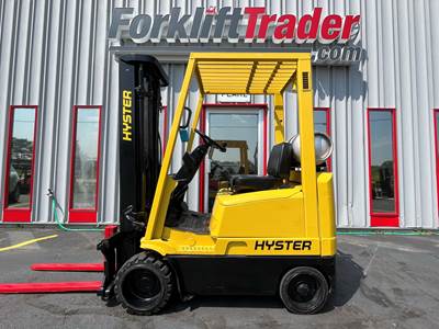 1999 HYSTER S30XMS 3000LB CUSHION TIRE FORKLIFT WITH TRACTION DRIVE TIRES