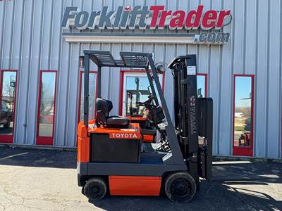 1999 Toyota 5FBCU15 Cushion Tire Forklift - Sideshifter