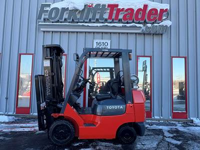 TOYOTA 7FGCU25 CUSHION TIRE 5000LB FORKLIFT WITH SIDE SHIFT