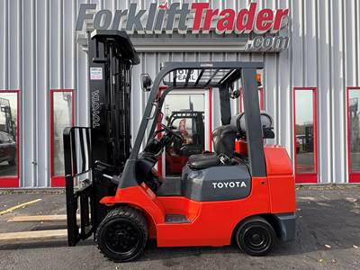 2002 TOYOTA 7FGCU30 CUSHION TIRE 6000LB FORKLIFT