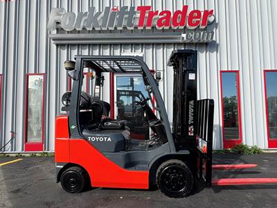 2019 Toyota 8FGCU25 Cushion Tire Forklift - Sideshifter
