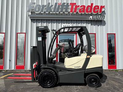 2014 Crown C5 1050-50 Pneumatic Tire Forklift - Sideshifter