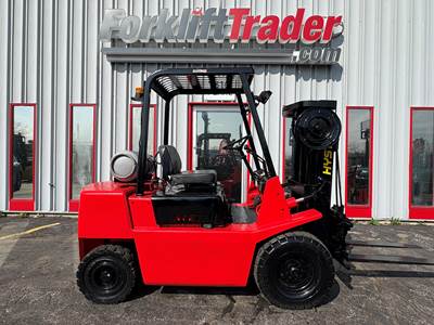 1990 Hyster H50XL Pneumatic Tire Forklift - Sideshifter