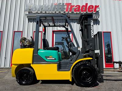 2005 Komatsu FG30HTLS-14 Pneumatic Tire Forklift - Sideshifter