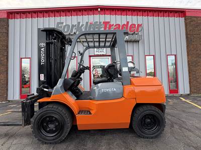 2012 TOYOTA 7FGU35 SOLID PNEUMATIC TIRE 8000LB FORKLIFT
