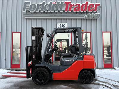 2008 TOYOTA 8FGU25 SOLID PNEUMATIC TIRE 5000LB FORKLIFT WITH SIDE SHIFT