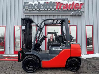 2020 Toyota 8FGU25 Pneumatic Tire Forklift - Sideshifter