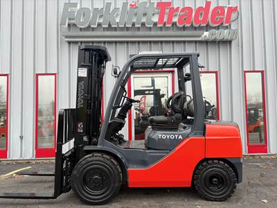 2016 TOYOTA 8FGU30 SOLID PNEUMATIC TIRE 6000LB FORKLIFT WITH SIDE SHIFTING FORK POSITIONER
