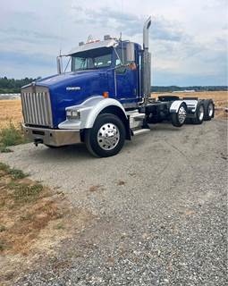 2004 Kenworth T800B