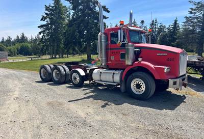 1996 Kenworth T800B Tractor