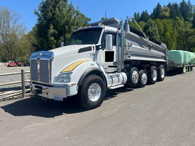 2017 Kenworth T880 Dump Truck