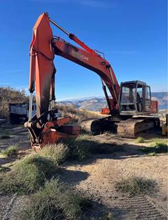 Hitachi 200 Excavator